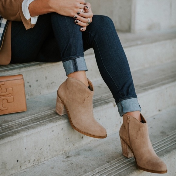 SOLD! - Brand Eller Booties - Picture 5 of 5